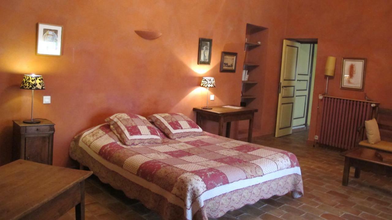 Domaine De Valbrillant Bed and Breakfast Meyreuil Εξωτερικό φωτογραφία